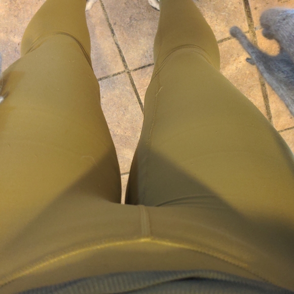 Lulu Align 25" Leggings Size 4 Sold out online - Picture 5 of 6